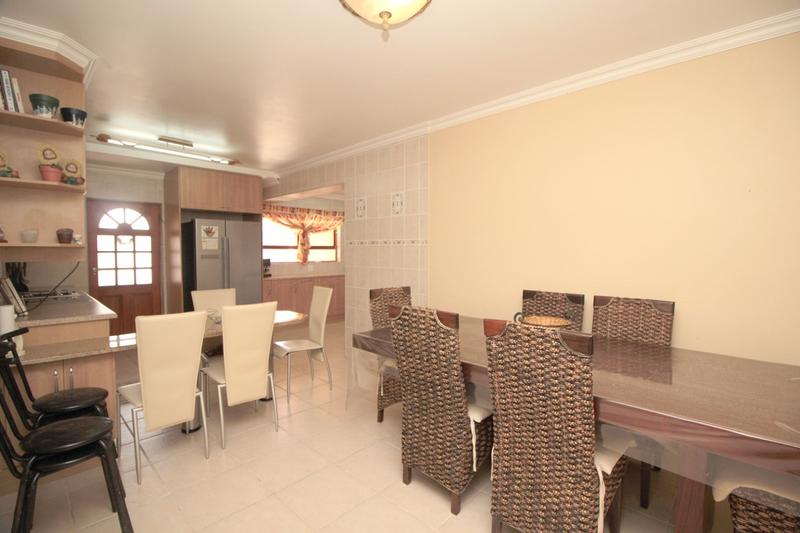 5 Bedroom Property for Sale in Fraaiuitsig Western Cape